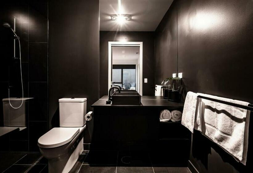 דירת חדר, Change Overnight