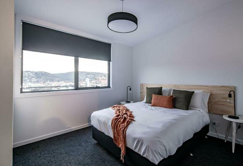 דירת חדר, Change Overnight