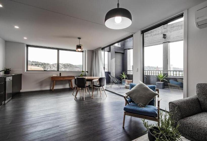 דירת חדר, Change Overnight