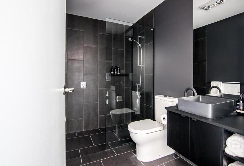 דירת שני חדרים, Change Overnight