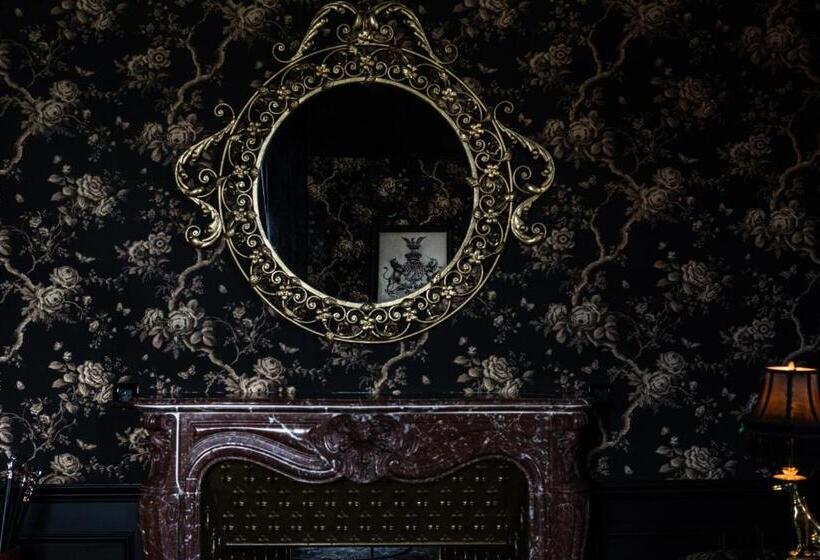 جناح برستيج, Château De Maubreuil