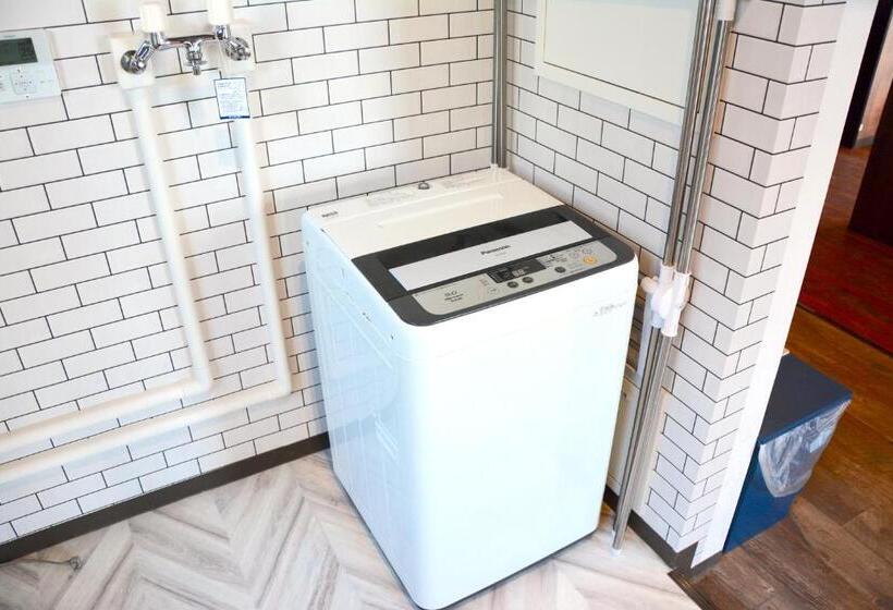 패밀리 룸, Economy Hotel Upashi