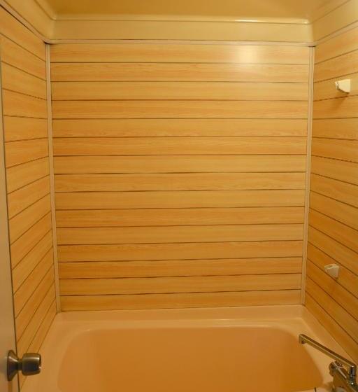 패밀리 룸, Economy Hotel Upashi