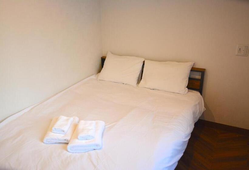 패밀리 룸, Economy Hotel Upashi