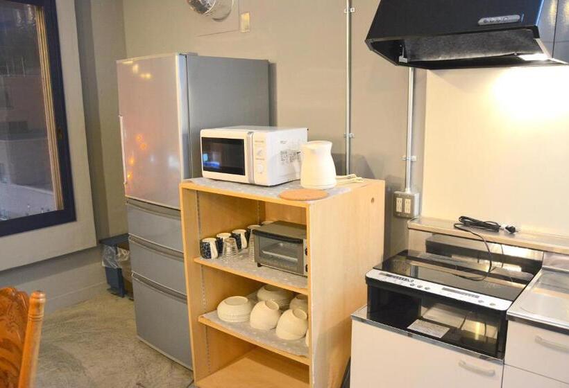 패밀리 룸, Economy Hotel Upashi