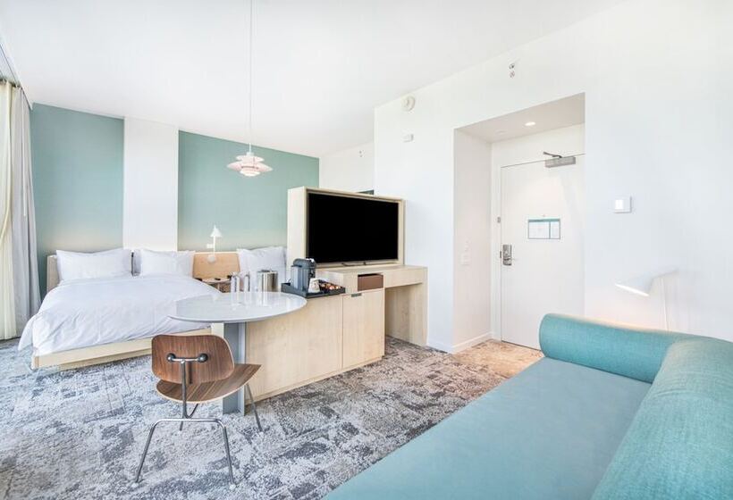 غرفه قياسيه سريرين مزدوجين, Eleo At The University Of Florida