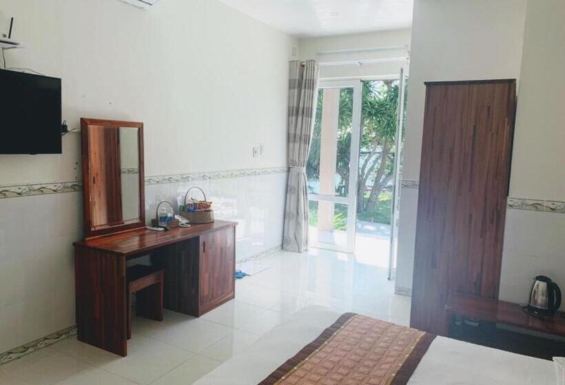 اتاق استاندارد با چشم‌انداز باغ, Resort O.six