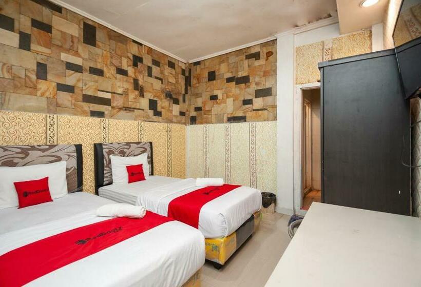 디럭스 룸, Reddoorz Syariah At Bumi Siliwangi Residence Padang