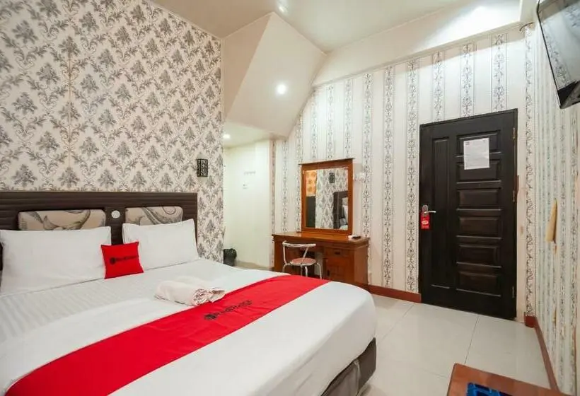 デラックスルーム, Reddoorz Syariah At Bumi Siliwangi Residence Padang
