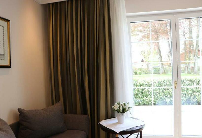 バルコニー付きシングルスタンダードルーム, Schloss Kurhotel Strobl