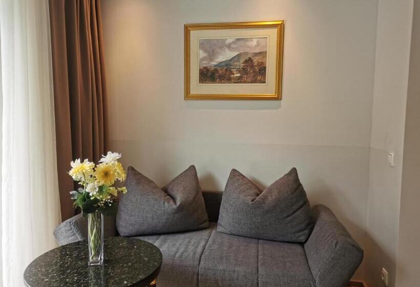 スタンダードシングルルーム, Schloss Kurhotel Strobl