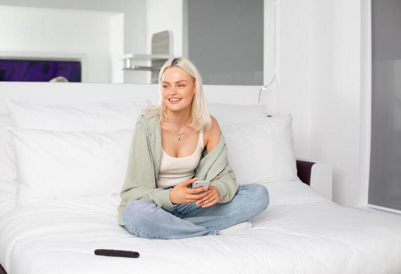 اتاق استاندارد, Yotel London City