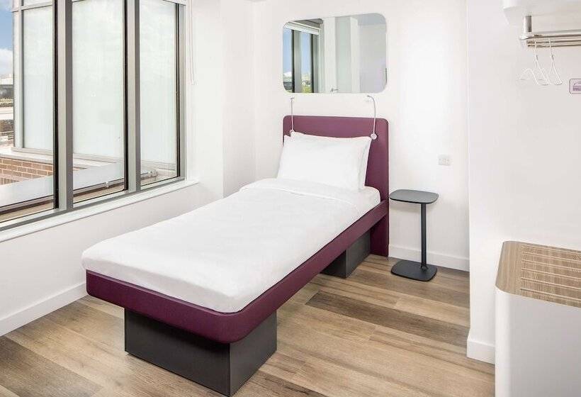 Номер Стандарт, Yotel London City