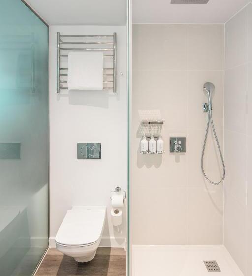Люкс, Yotel London City