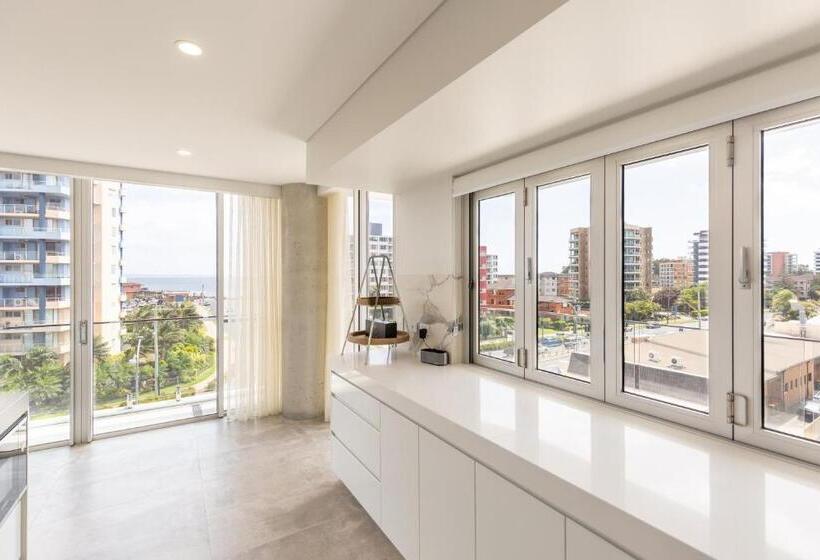 דירת פנטהאוז 1 חדרי שינה, Astina Suites, Forster