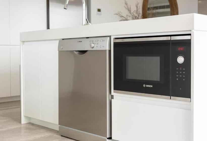 דירת פנטהאוז 1 חדרי שינה, Astina Suites, Forster