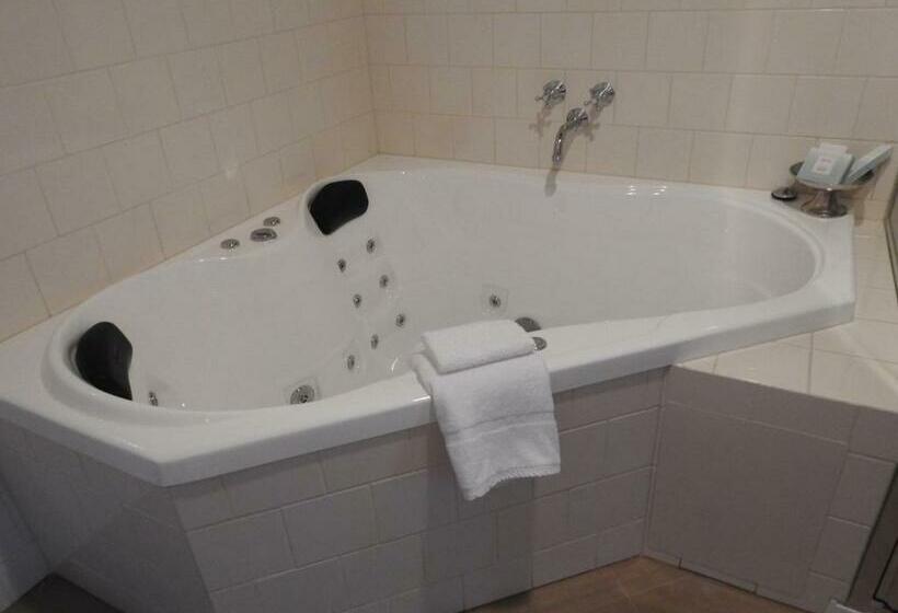 חדר סטנדרט עם מיטת קינג, Bull And Mouth Hotel Maryborough Victoria