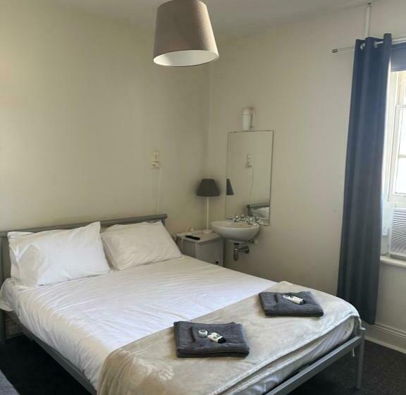 Номер Superior, Cornwall