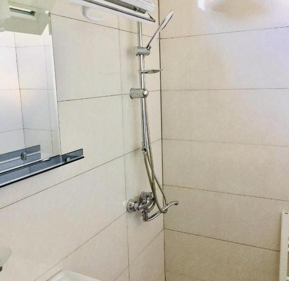 اتاق استاندارد چهار تخته, Family Apartment