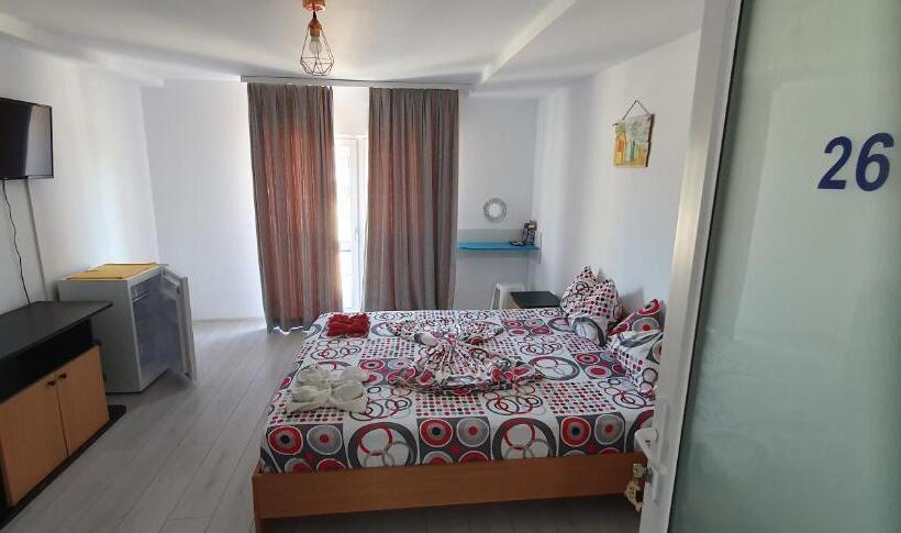 اتاق استاندارد با بالکن, Hostel Delfinul Albastru