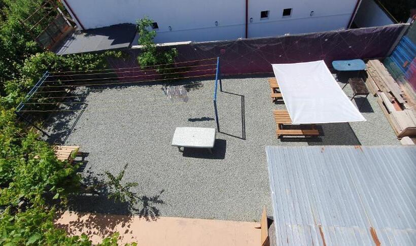 اتاق خانوادگی, Hostel Delfinul Albastru