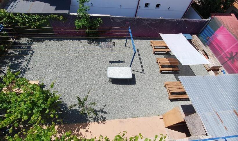 اتاق خانوادگی, Hostel Delfinul Albastru
