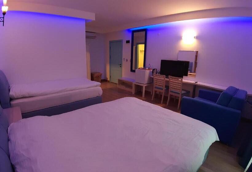 スタンダードトリプルルーム, Alis Boutique Otel