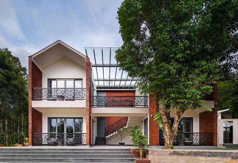 اتاق استاندارد با بالکن, Vismita County