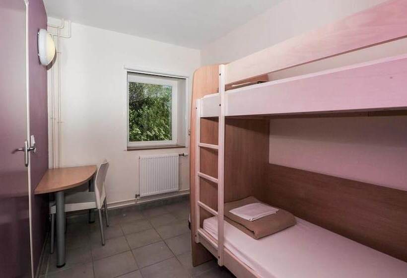 Номер Стандарт, Auberge De Jeunesse Rochefort   Hostel