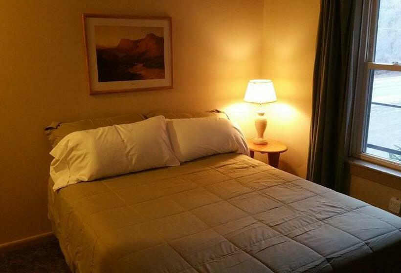 标准间, Coach Stop Motel