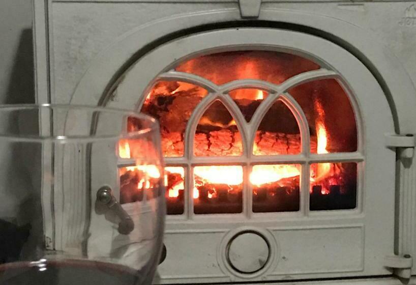 4间卧室的房子, Cherry Blossom Cottage With Country Charm And Spa