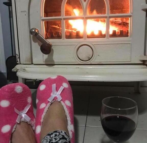 4间卧室的房子, Cherry Blossom Cottage With Country Charm And Spa