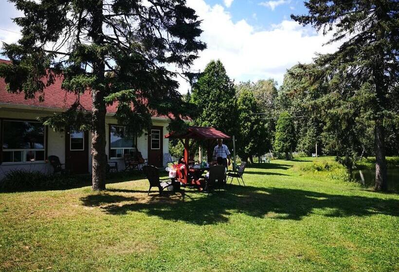 Номер Стандарт Вид на Озеро, Auberge La Coudriere Cool