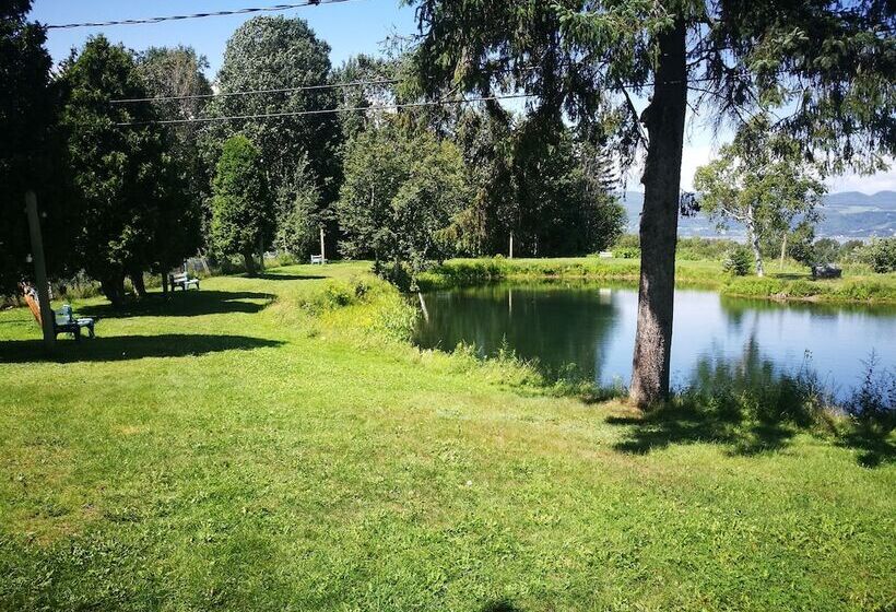 Номер Стандарт Вид на Озеро, Auberge La Coudriere Cool