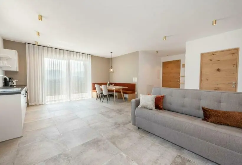 آپارتمان 1 خوابه با چشم‌انداز, Villa Montis
