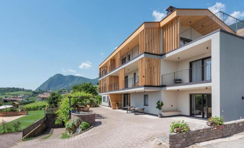 דירה בת חדר שינה 1 עם נוף, Villa Montis