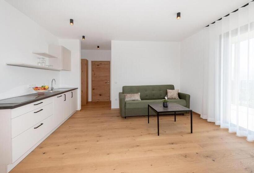 침실 1개 아파트, Villa Montis