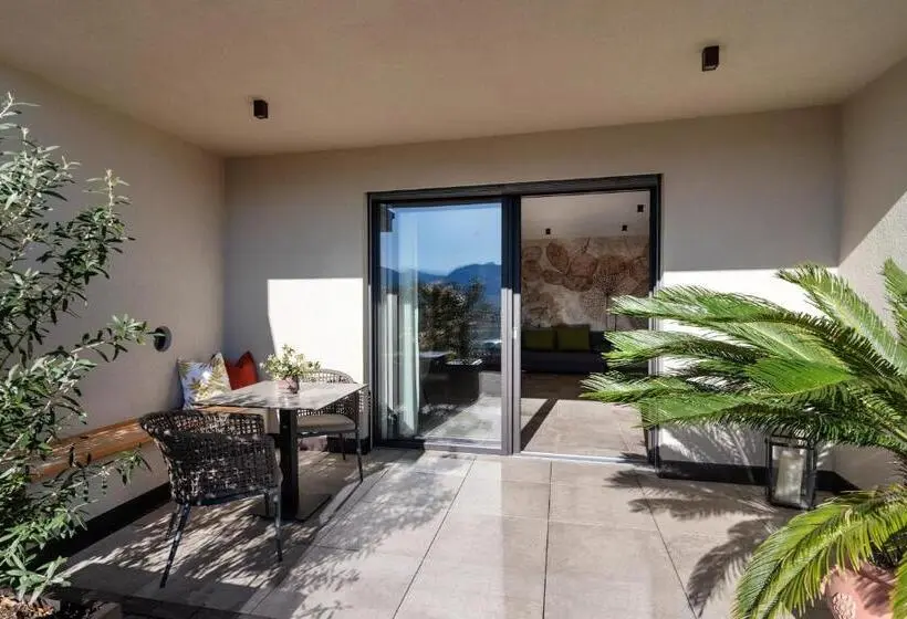 آپارتمان 1 خوابه همکف, Villa Montis