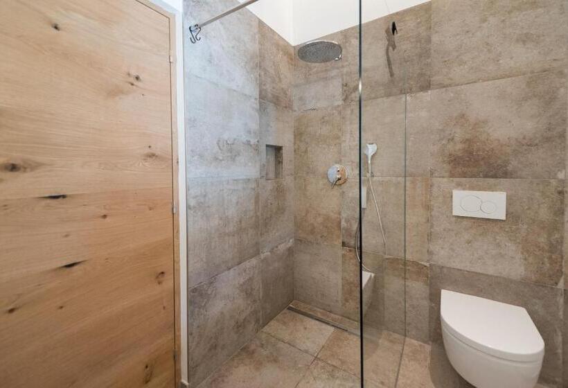 Апартаменты 2 Спальни, Villa Montis