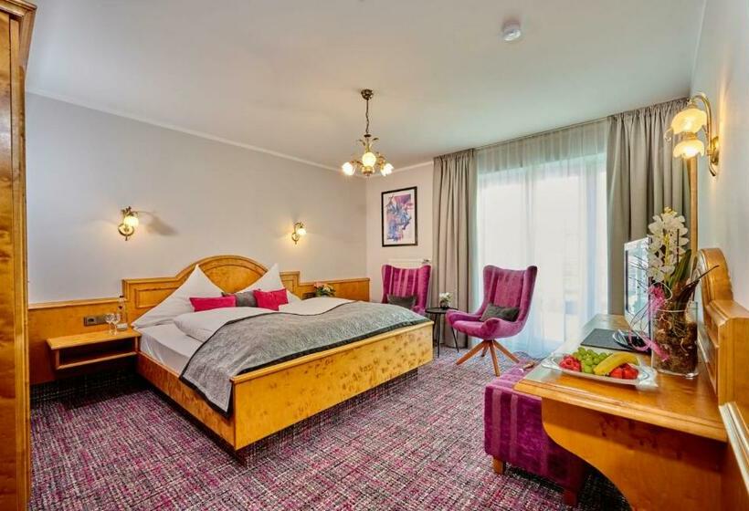 Номер Стандарт с Балконом, Landhotel Schneider
