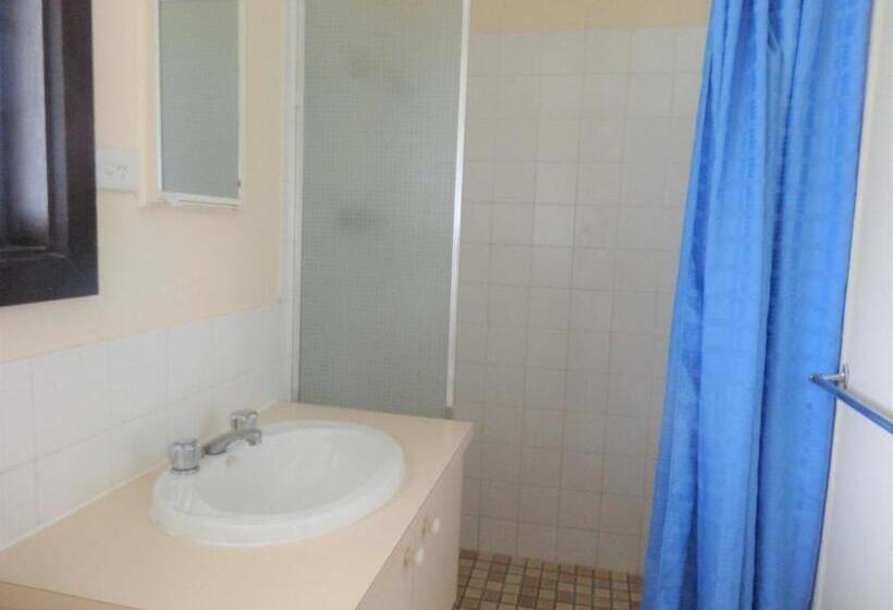 کابین, Leigh Creek Outback Resort