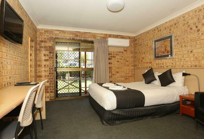 Номер Стандарт, Clermont Country Motor Inn