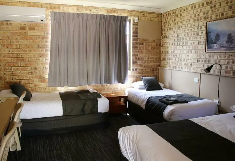 ファミリールーム, Clermont Country Motor Inn