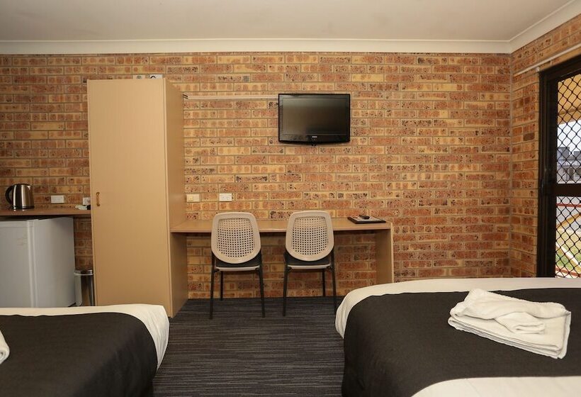 Номер Стандарт, Clermont Country Motor Inn