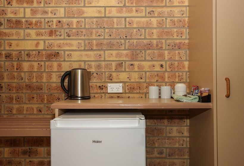 Номер Стандарт, Clermont Country Motor Inn