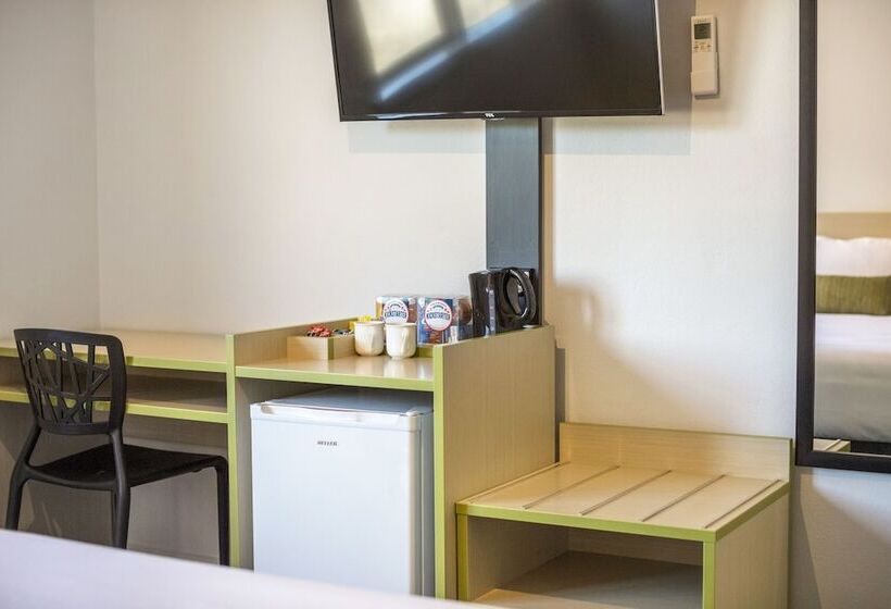 استودیوی استاندارد, Nightcap At Hume