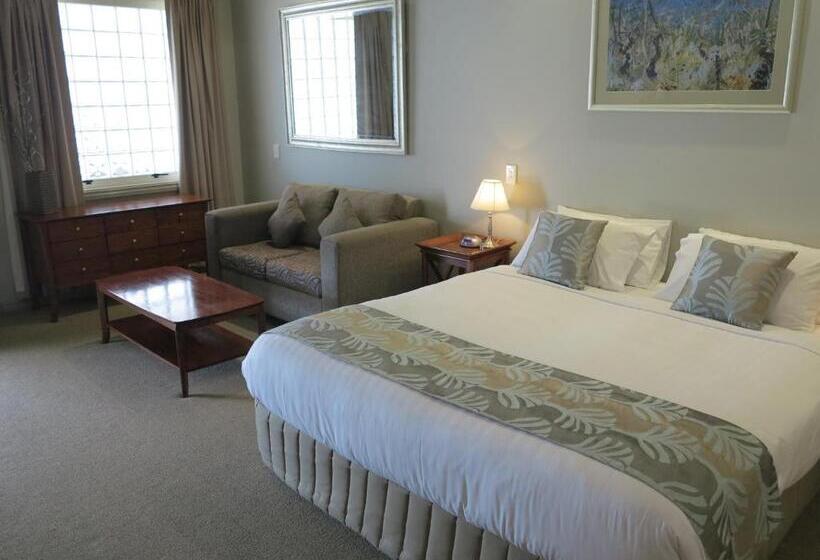 豪华工作室, Shangri La Gardens