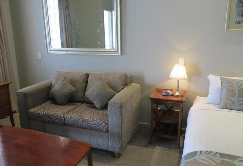 豪华工作室, Shangri La Gardens