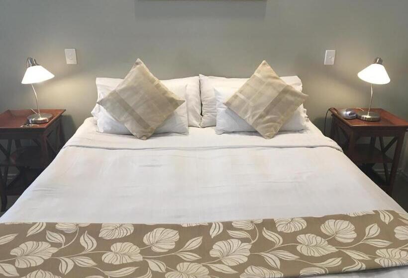 带大床的标准工作室, Shangri La Gardens