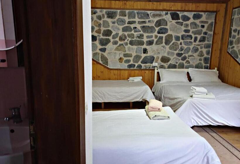 家庭间, Guest House Flodisa